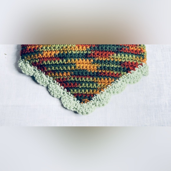 Bonnets - Picture 5 of 6